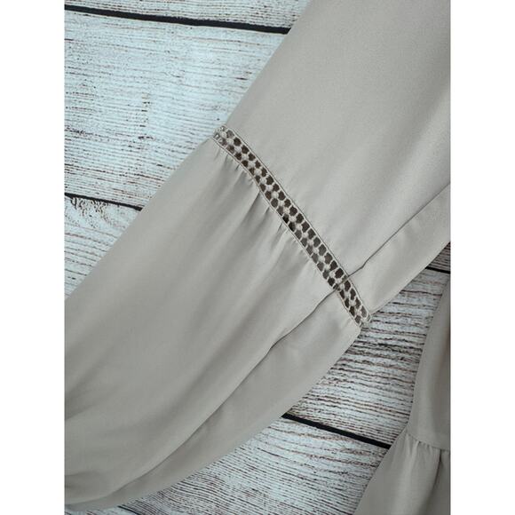 Pleione Crochet Accent Peplum Blouse Womens Large Tan Beige Tie Neck - Picture 3 of 10